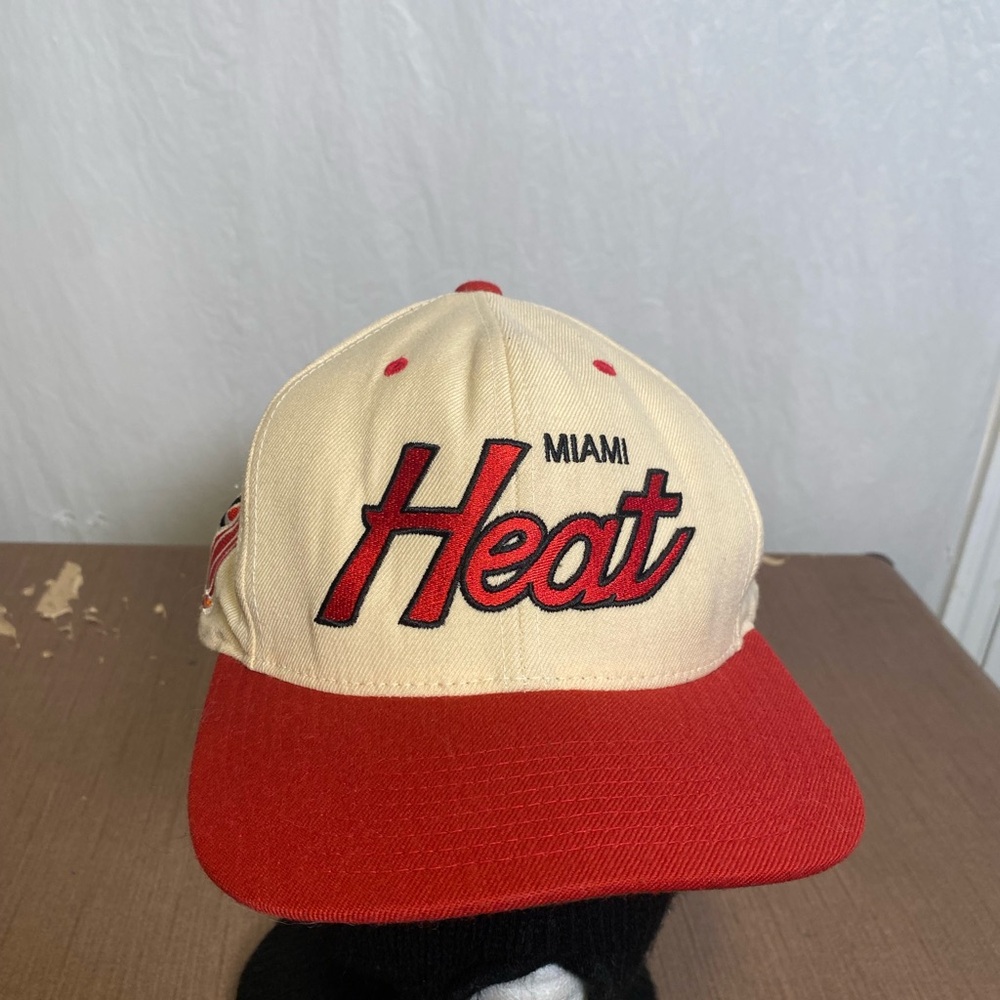 Mitchell & Ness Red and Cream Wool Miami Heat NBA Snapback